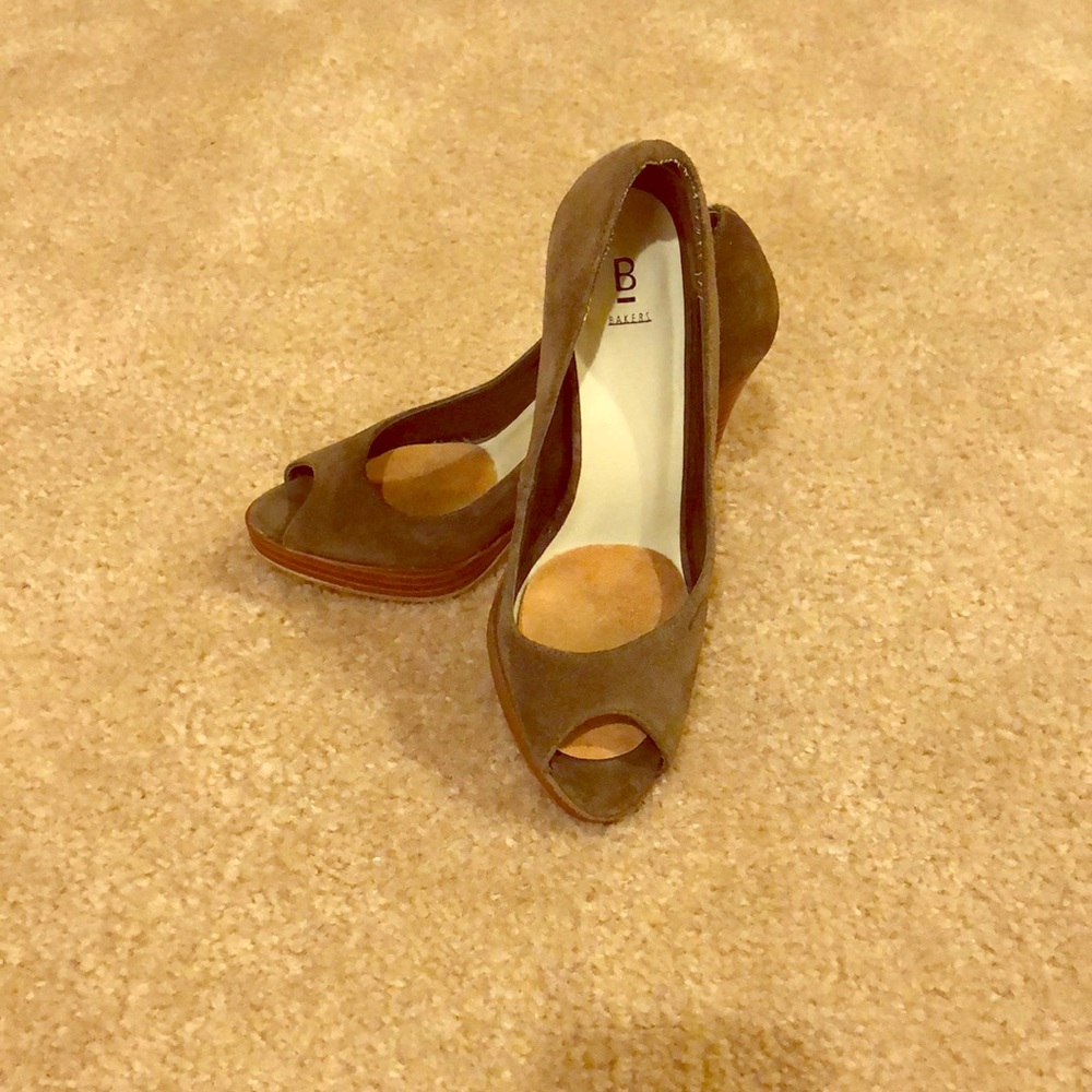 Olive green-suede peep toe heels. Size 6